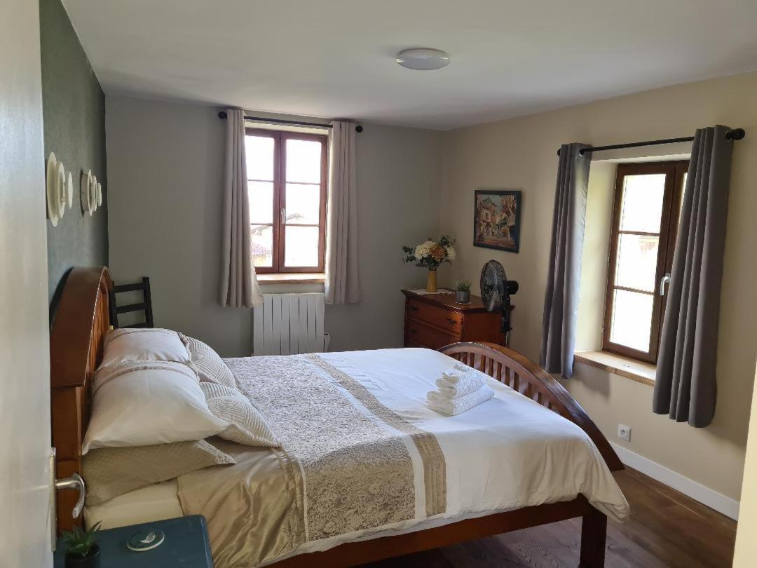 La Maison Du Lac Lavaud Saint-Quentin-sur-Charente Экстерьер фото